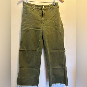 GAP Olive Green cropped pants size 4R